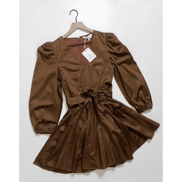 NWT!! LAROQUE Emma Dress Solid Brown Tie Waist Puff Sleeves Pleated X-Small - Picture 3 of 13
